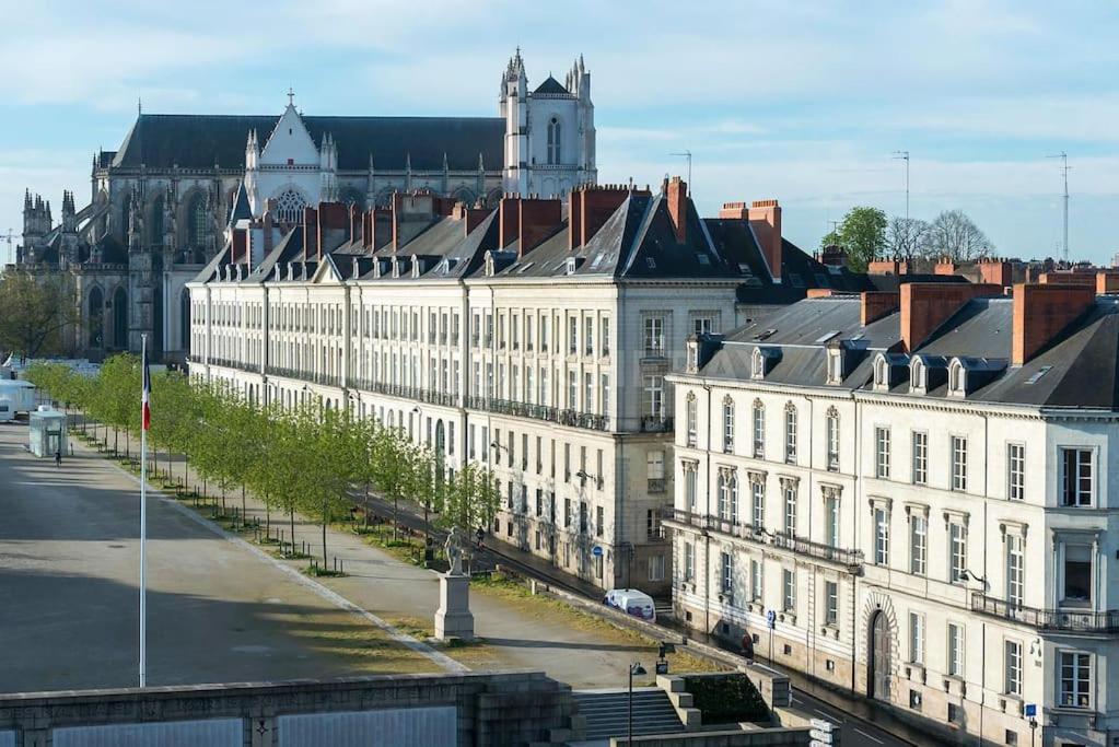Grande Chambre Independante, Charme, Calme Sur Jardin, Nantes Centre, Acces Prive Par Escalier De L'Immeuble, Sdb & Wc Prives, 10 Minutes Gare Et Palais Des Congres Exterior photo
